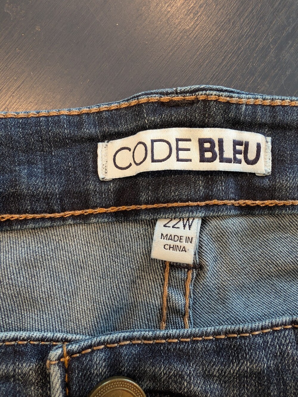 Code Bleu Jeans - Picture 2 of 5